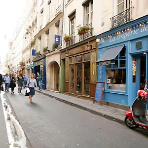 Apartment La Sorbonne Pantheon Private Studio, Paris